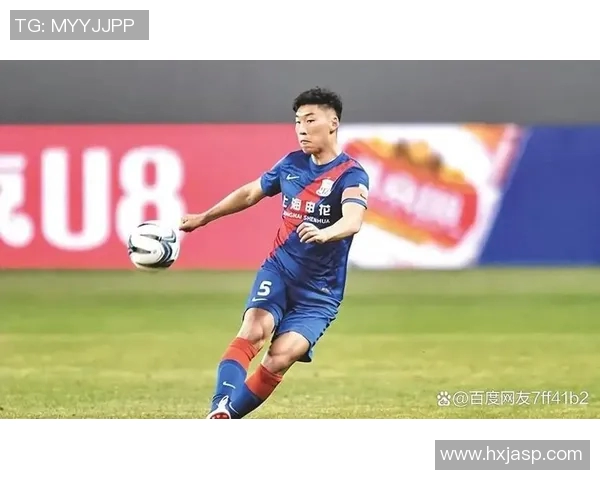 朱辰杰精彩拦截传球展现防守实力助力球队逆转比赛局势